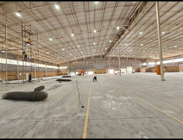 7,671M² WAREHOUSE TO LET IN LONGMEADOW
